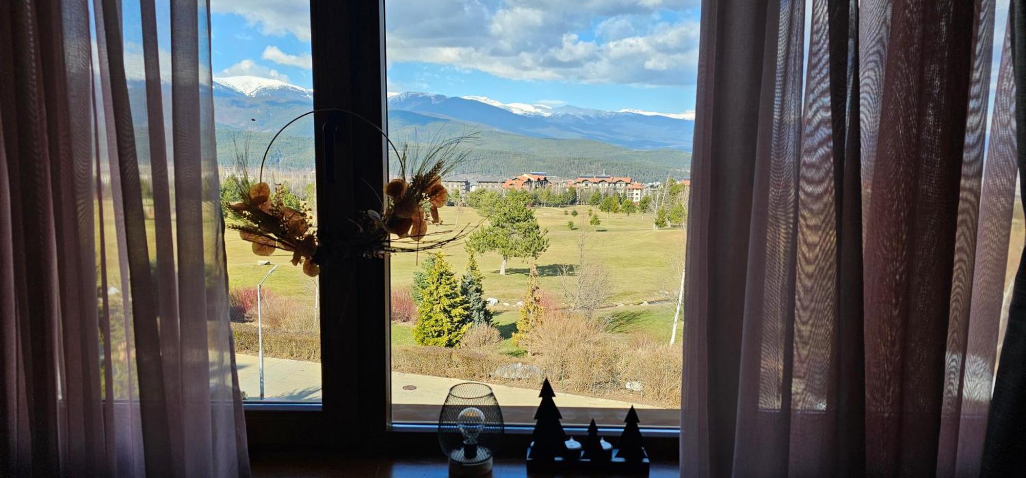 Green Peaks Suite In Pirin Golf & County Club Razlog Buitenkant foto