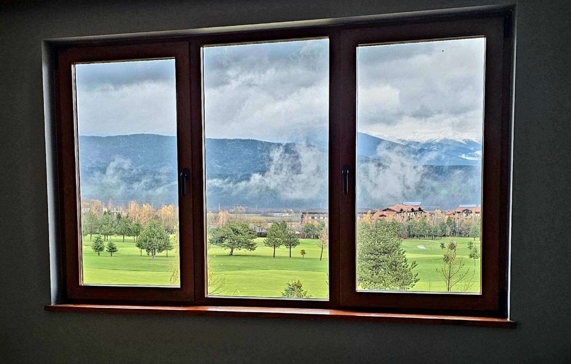 Green Peaks Suite In Pirin Golf & County Club Razlog Buitenkant foto