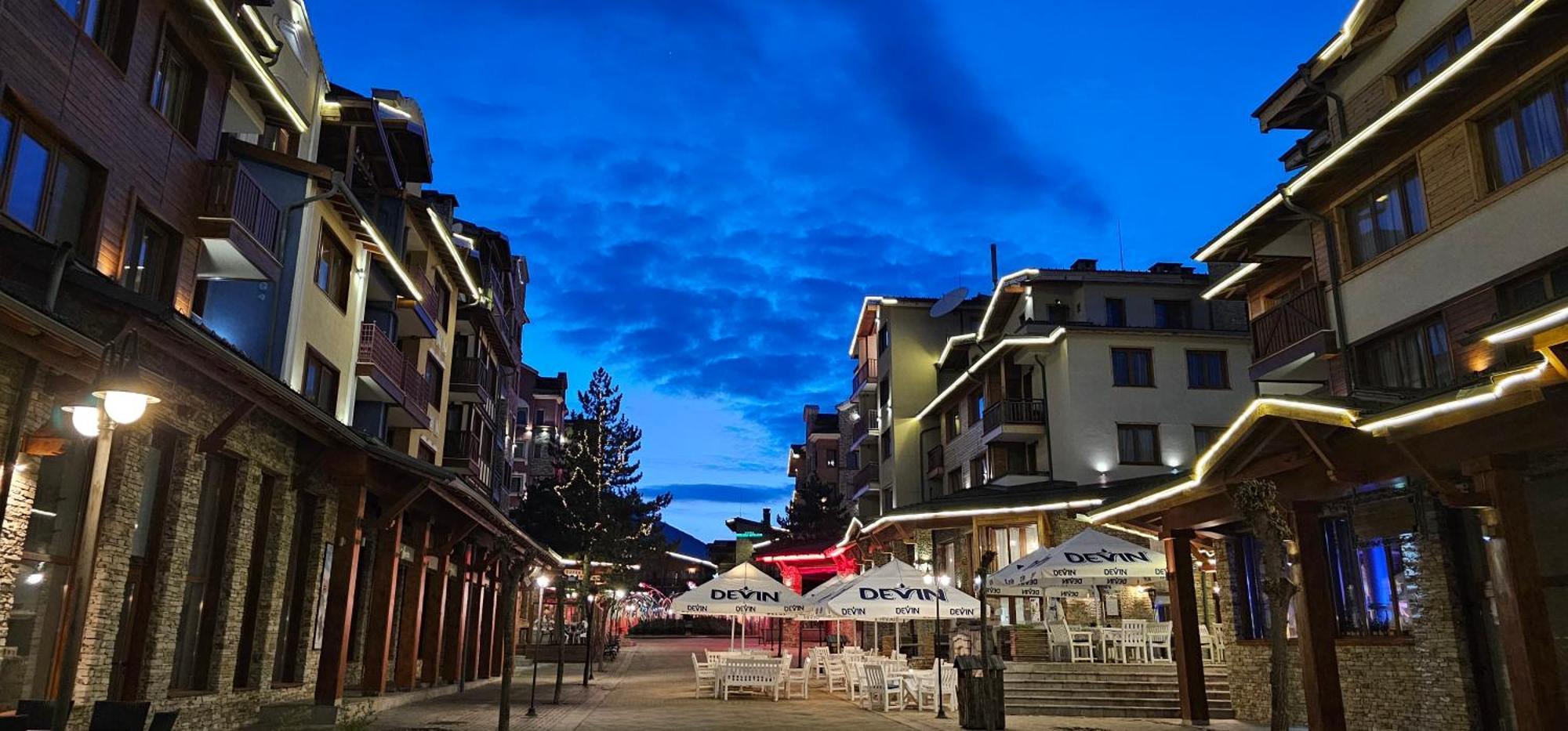 Green Peaks Suite In Pirin Golf & County Club Razlog Buitenkant foto