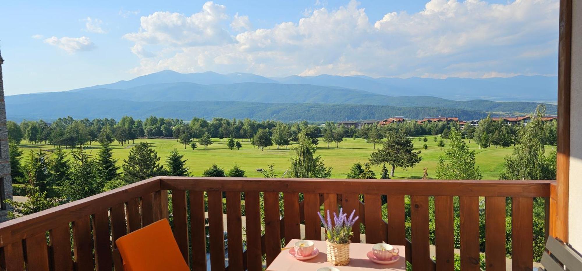Green Peaks Suite In Pirin Golf & County Club Razlog Buitenkant foto