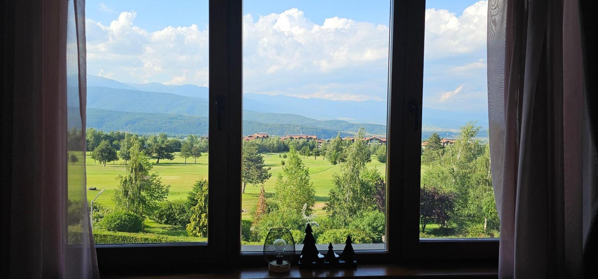 Green Peaks Suite In Pirin Golf & County Club Razlog Buitenkant foto