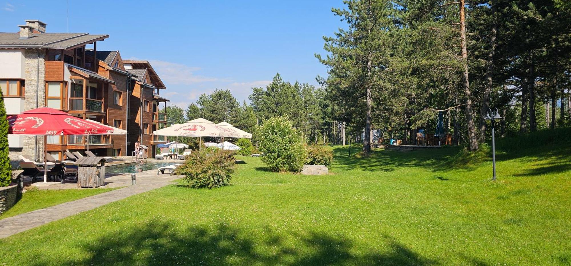 Green Peaks Suite In Pirin Golf & County Club Razlog Buitenkant foto